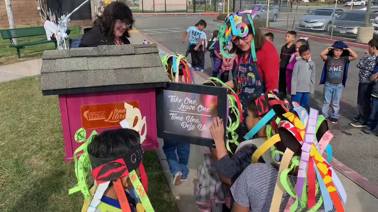 Reyes Little Lending Library