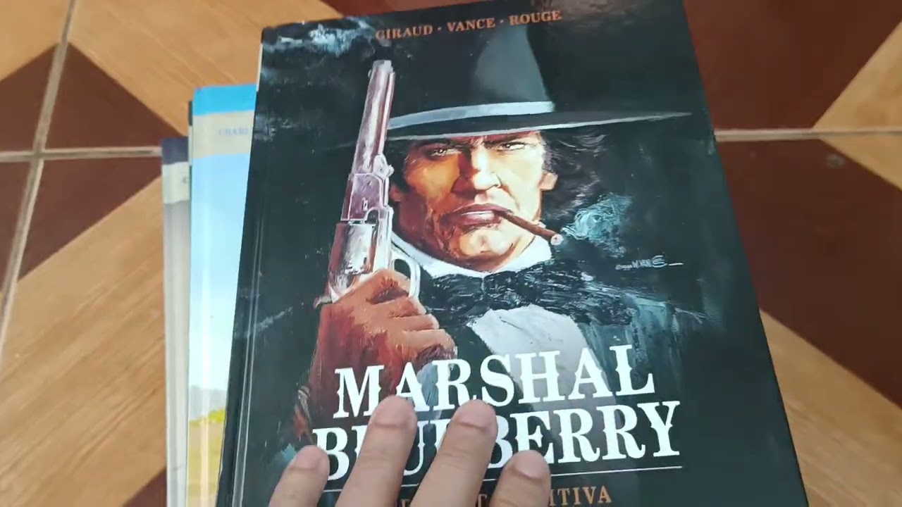 Capa dura Marshal Blueberry, da Pipoca & Nanquim