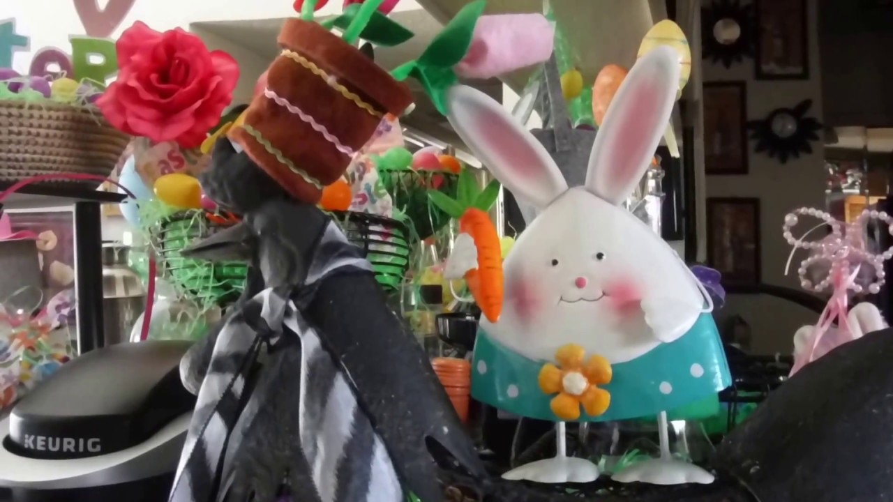 DECORATING FOR EASTER
