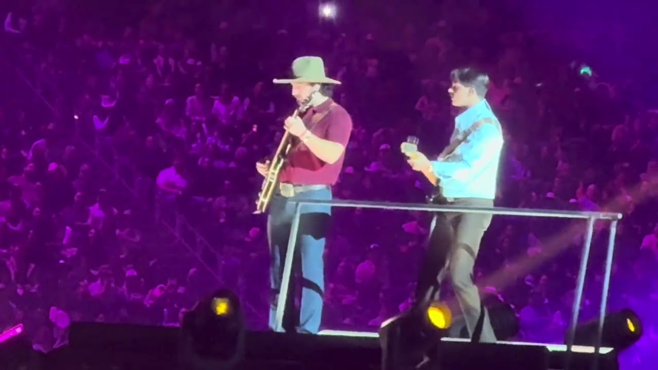 Red Clay Strays - Ghosts, Houston Rodeo, NRG Stadium, 3/17/26