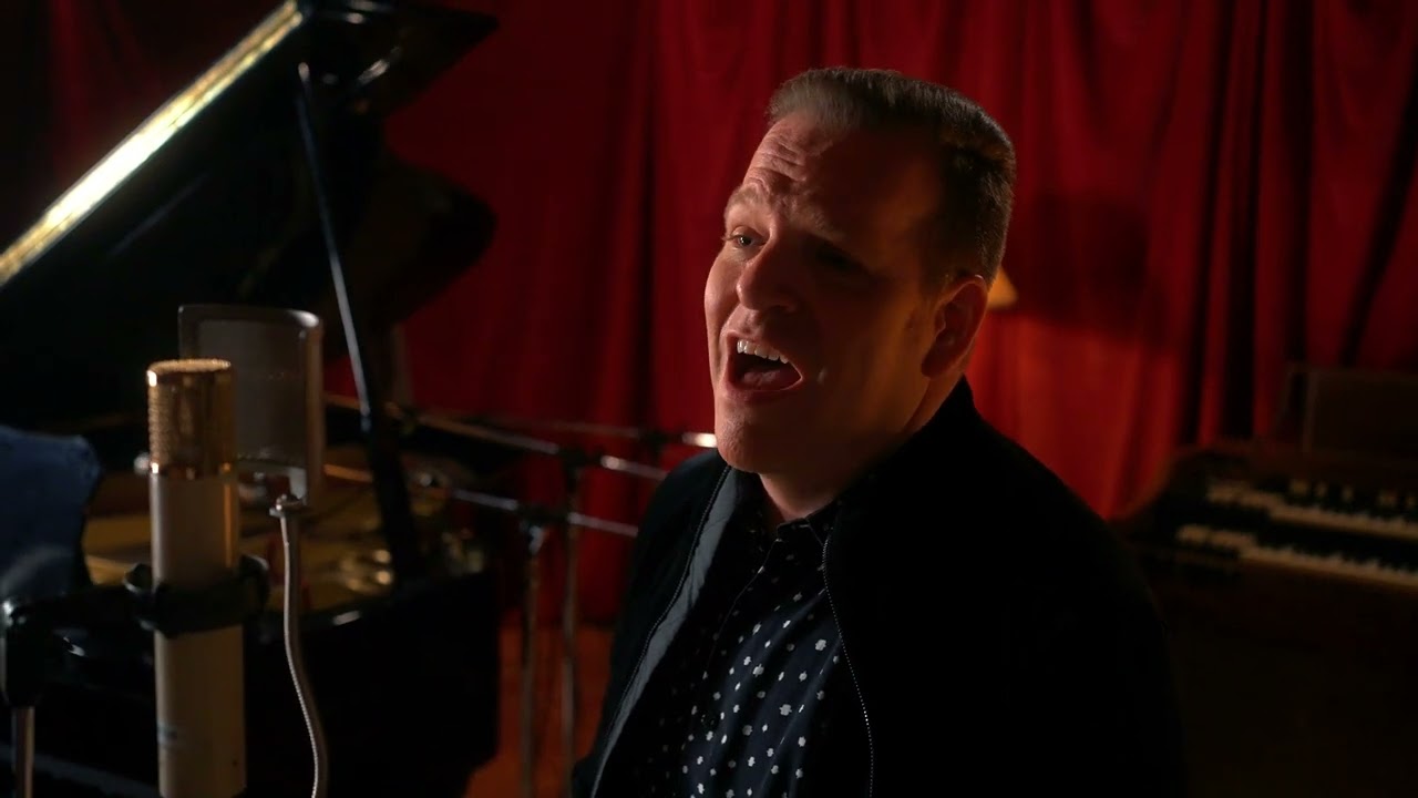 Jonathan Lolley - Bewitched (Piano Voice Live Session).