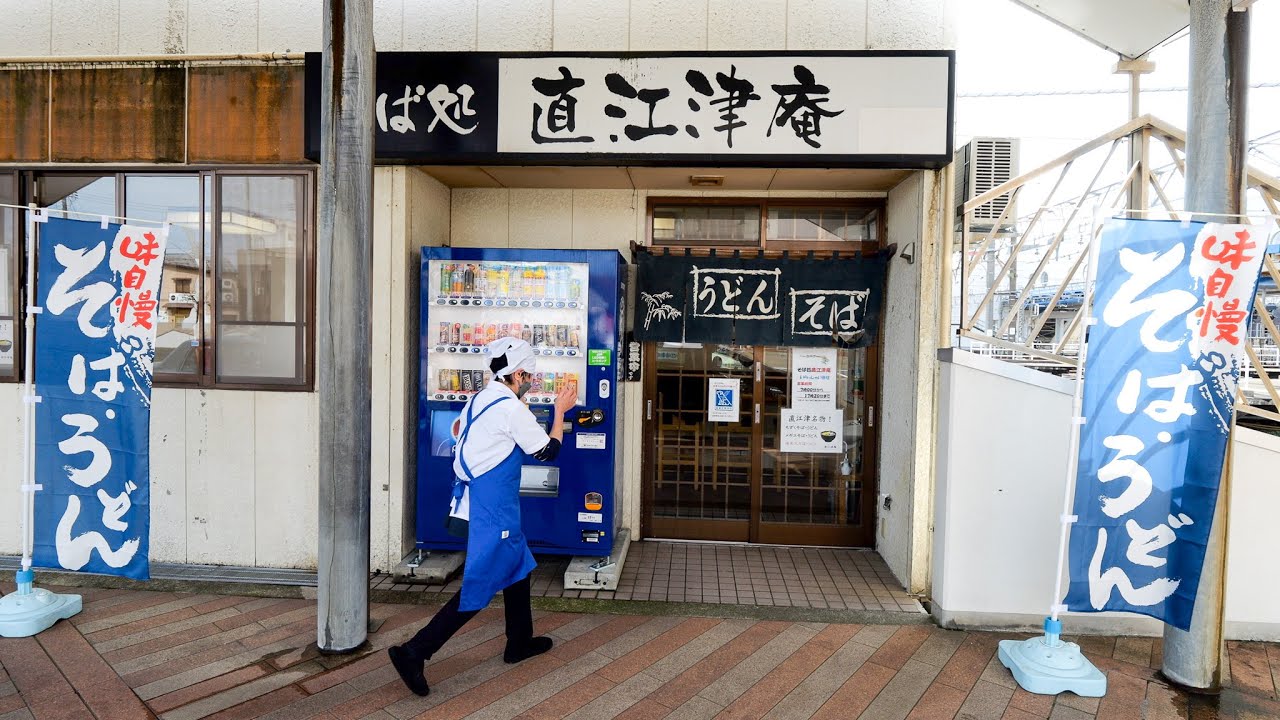 【新潟】超絶天ぷらラッシュ！！高速１０秒提供で超回転する駅そばが凄かった丨Japanese Tempura Soba Noodles