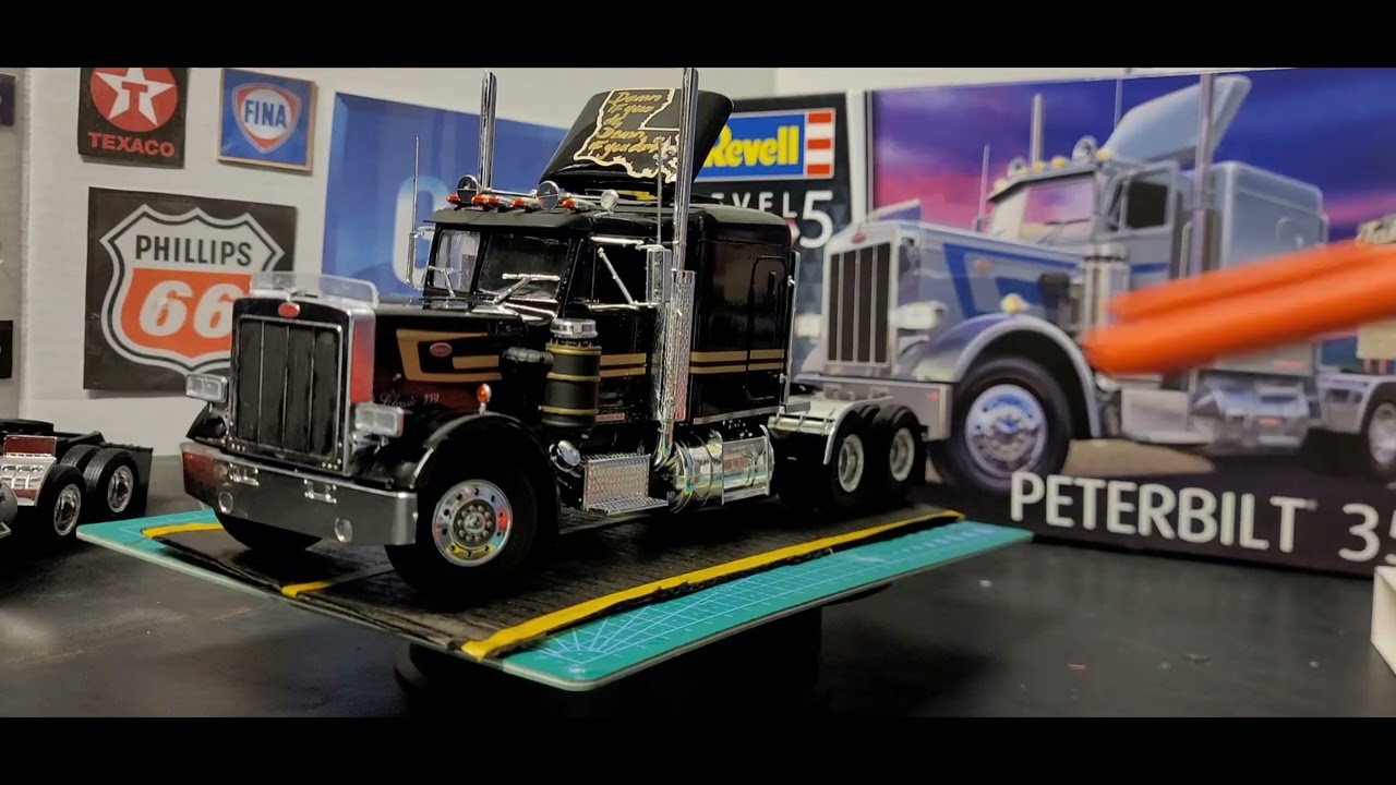 🎄🎄Peterbilt 359 Review : GREAT KIT 👍🏿Merry Christmas & Birthday to me 🎊🎊🎊