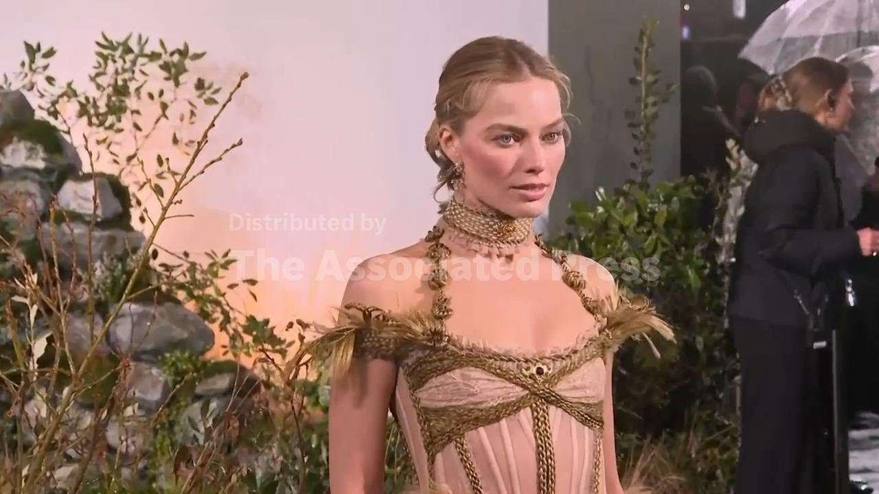 Margot Robbie, Jacob Elordi arrive at 'Wuthering Heights' UK premiere