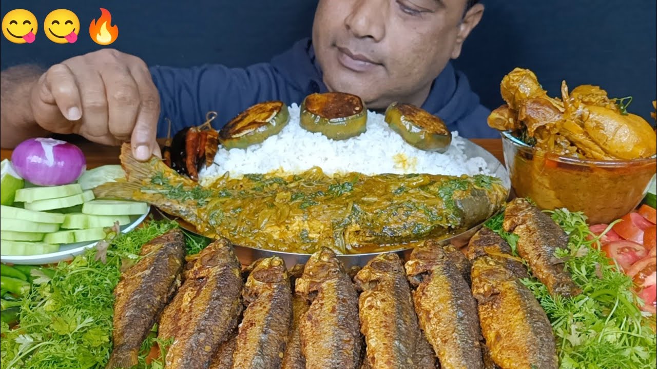 EATING SPICY CHICKEN LEG CURRY, SPICY BIG FISH CURRY, NOLA FISH FRY, RICE AND SALAD || ASMR MUKBANG