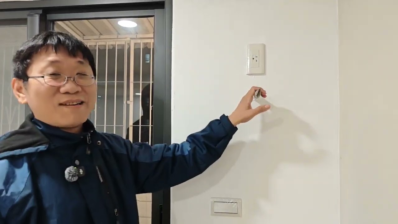 358萬買台中公園旁近一中商圈全新精緻整理室內11坪中高樓層景觀電梯大套房稀有雙陽台可廚房低管理費有子母車管線有更新0989905453