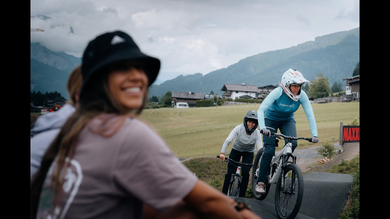 Hot Shots Fired - Girls Shred Epic Bikepark Leogang