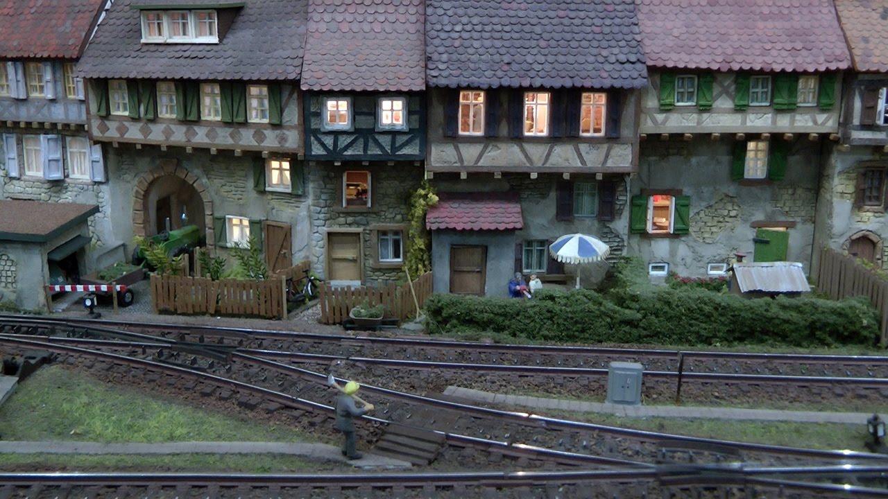 Model Trains Layout with Thousands of Funny Details in HO Scale