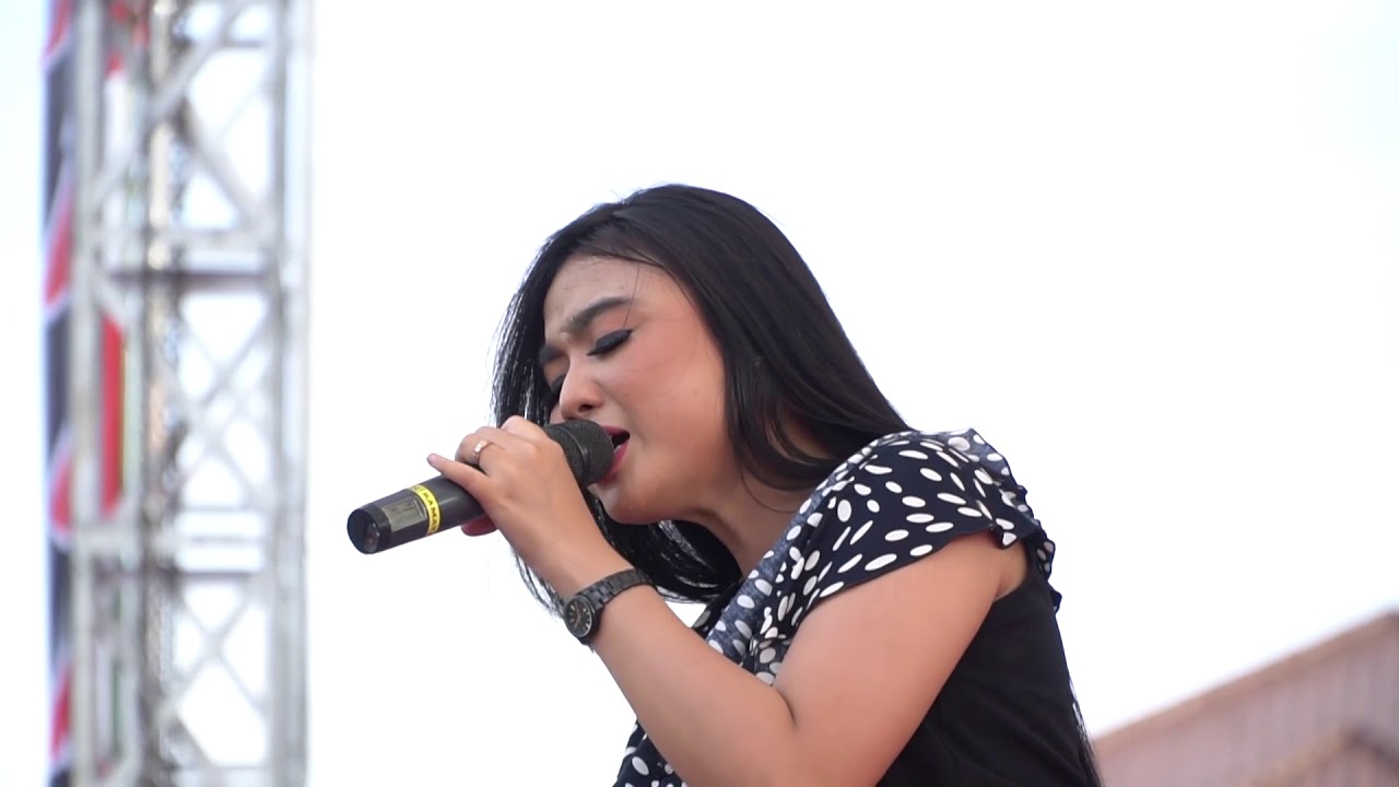 RERE AMORA MONATA - CINTA BERDURI