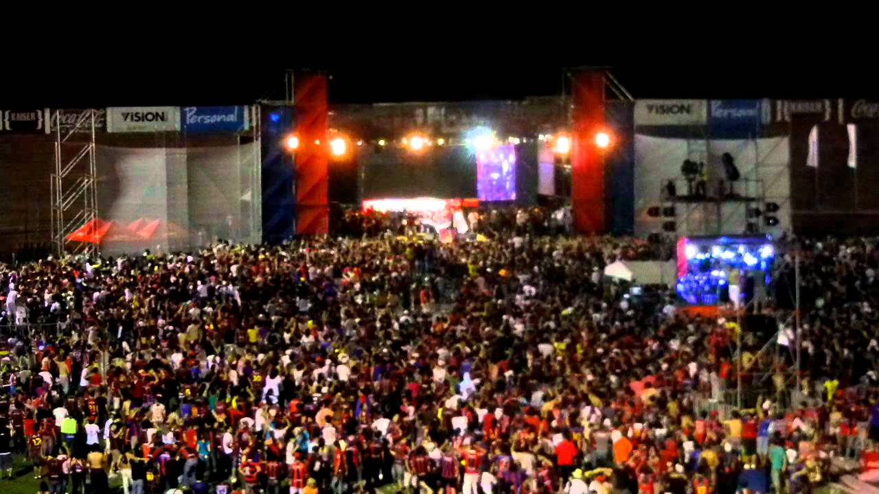 Talento de Barrio - ¨Cerro sos mi vida¨ y ¨Cerro yo te amo¨ (en vivo) Cerro en HD)