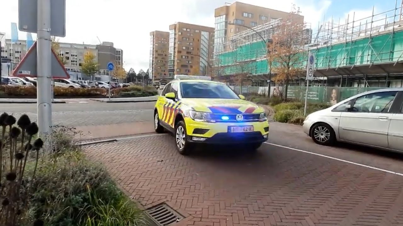 politie, ambulance en OVDG's richting middelbrand d'amandelhof capelle aan den ijssel
