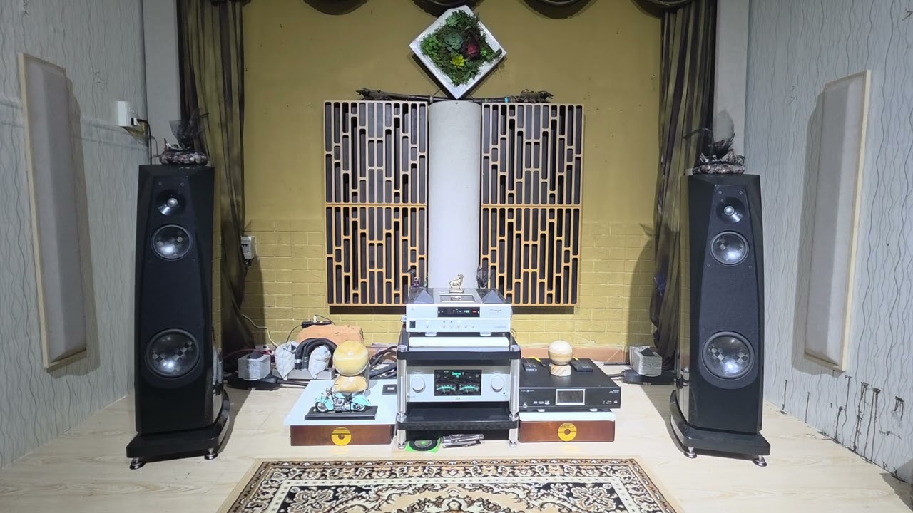 Black Magic Woman. T+A PA 3100 REIMYO CDP 777 ROCKPORT ATRIA II...