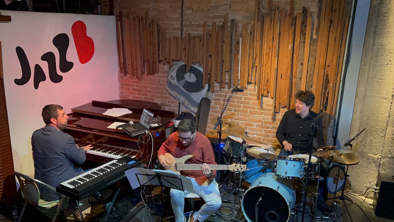 ANDRÉ MEHMARI, EDU RIBEIRO & THIAGO ESPÍRITO SANTO @ JazzB, São Paulo - 23.07.2025 - SHOW COMPLETO