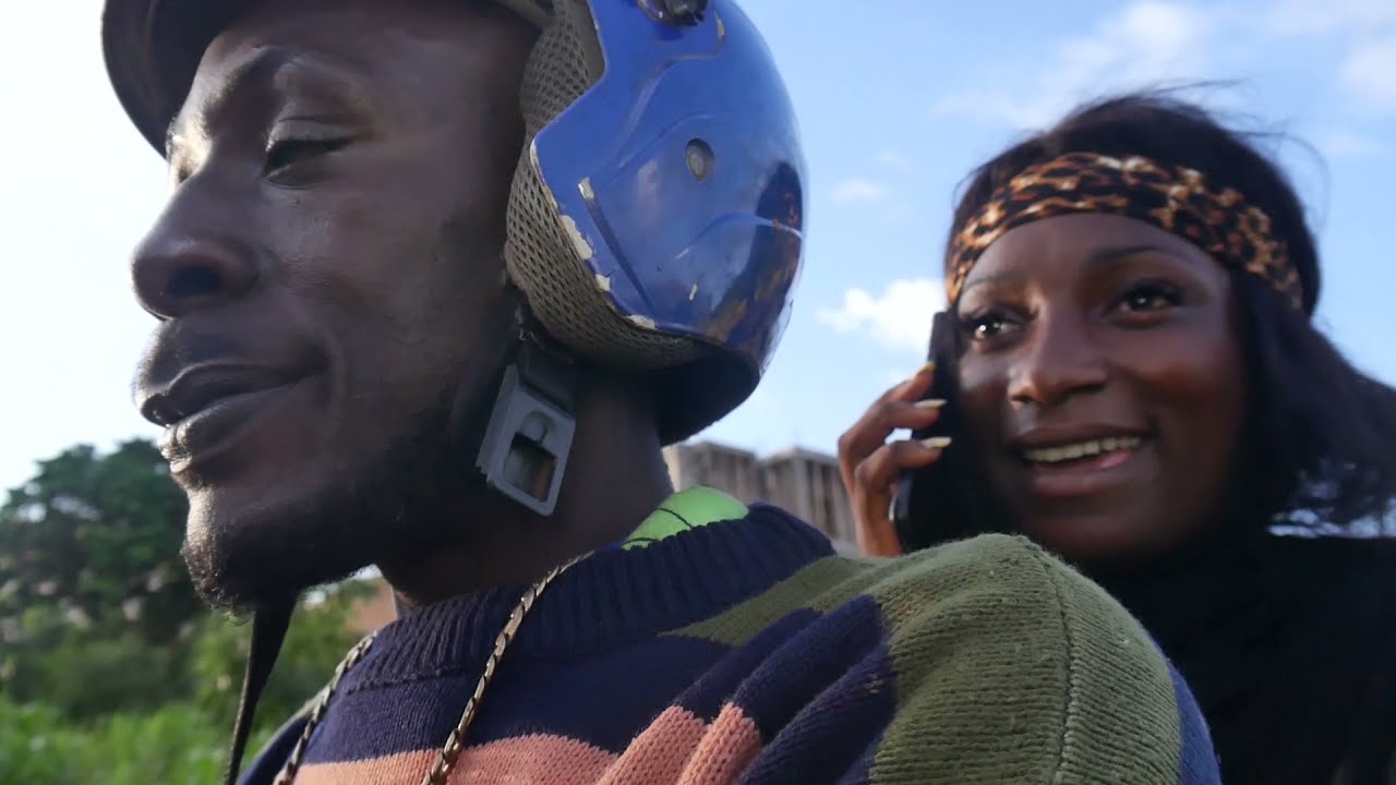 BEAU  GOSSE LE MOTOMAN - LES COPINES HYPOCRITES