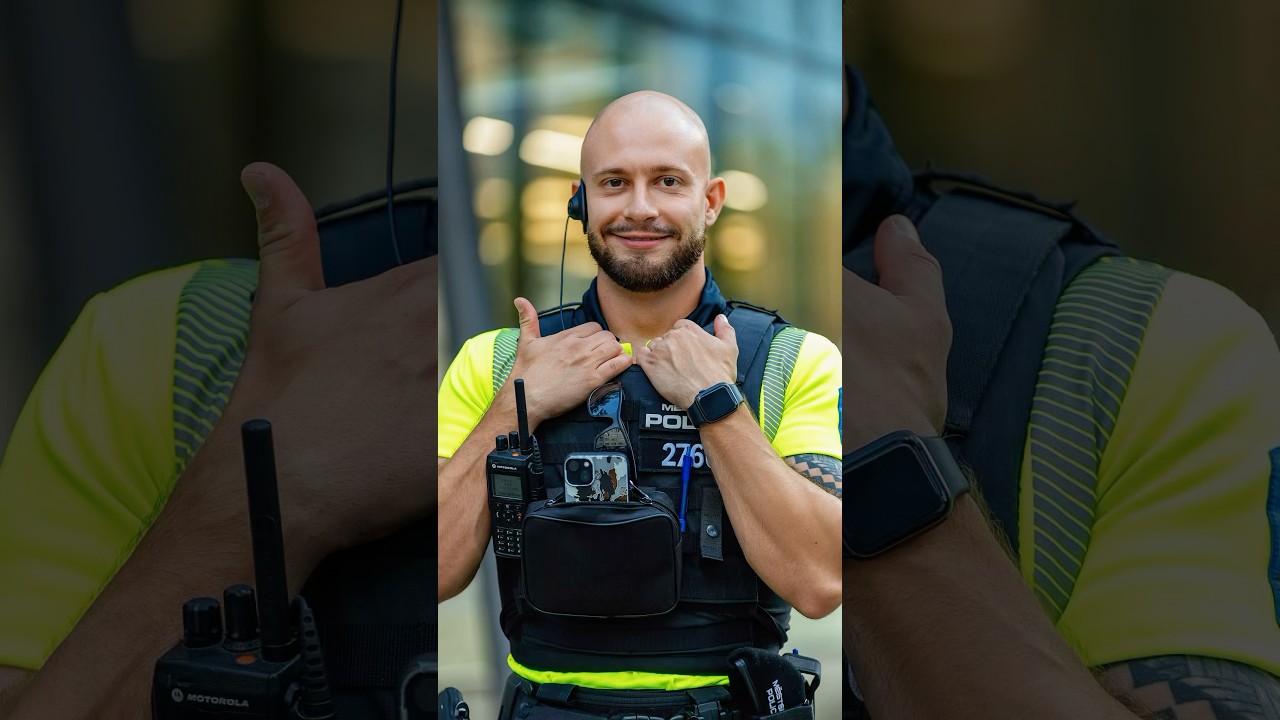 Ten POLICJANT wydaje się poważny na pierwszy rzut oka, ale kiedy się uśmiecha, to po prostu roztapia serca❤️ #policja