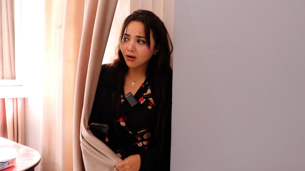 استخبت وراء الستاره يوم كامل وكشفت حماتها وبنتها على حقيقتهم