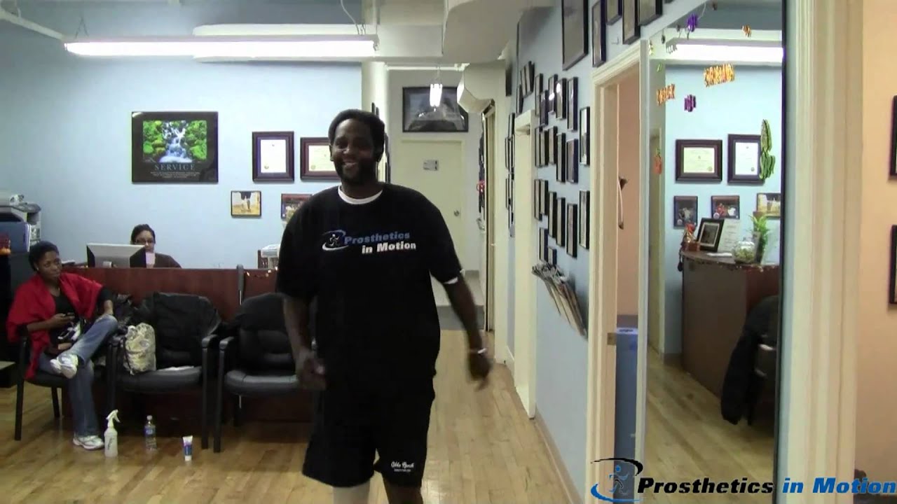 Below the knee amputee walks and runs with the Otto Bock Harmony P3 Vacuum Prosthesis
