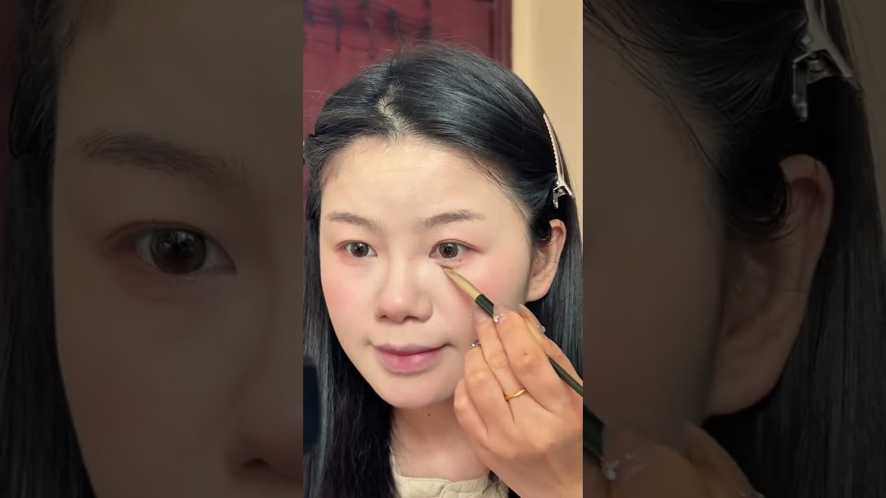 Here comes the makeup instructor Let s practice together#Novice makeup#Makeup