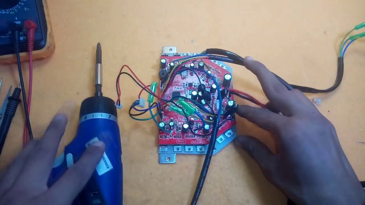 hoverboard (the red led flashes 3 times)