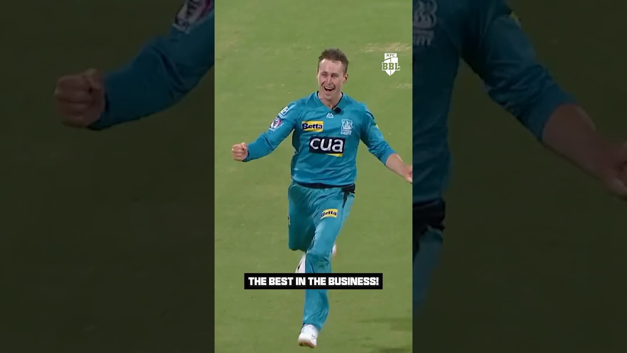 One of a kind 🤣 Expect the unexpected with Marnus Labuschagne! #cricket #bbl #bigbash