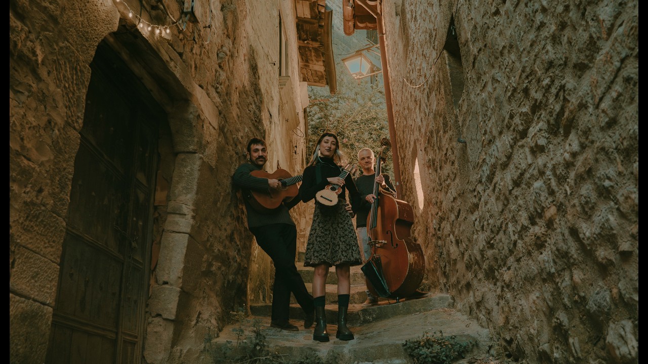 OMBLIGO - Aire (One Shot en Sos del Rey Católico)