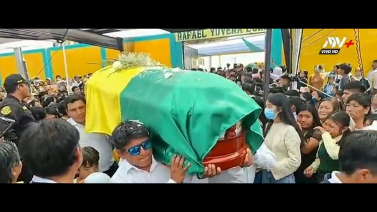 Piura: En medio de llanto y dolor, despiden a estudiantes fallecidos en accidente en Moyobamba