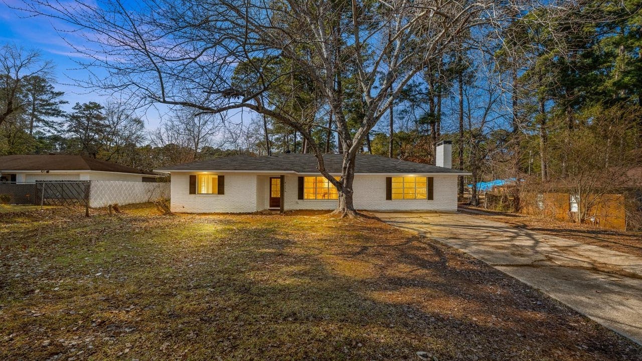 4136 Pines Rd, Shreveport, LA