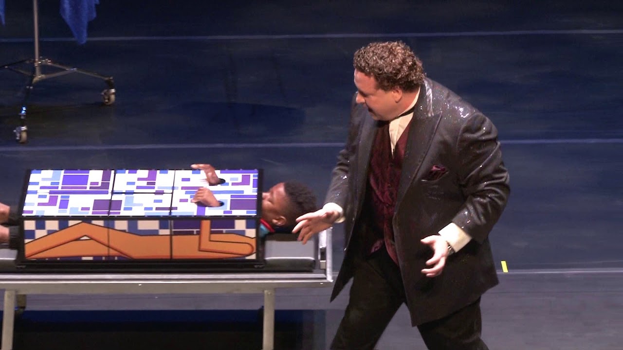 Robert Segal Magic Slice of Magic Illusion Performance Duncan Theater Show www.RobertSegalMagic.com