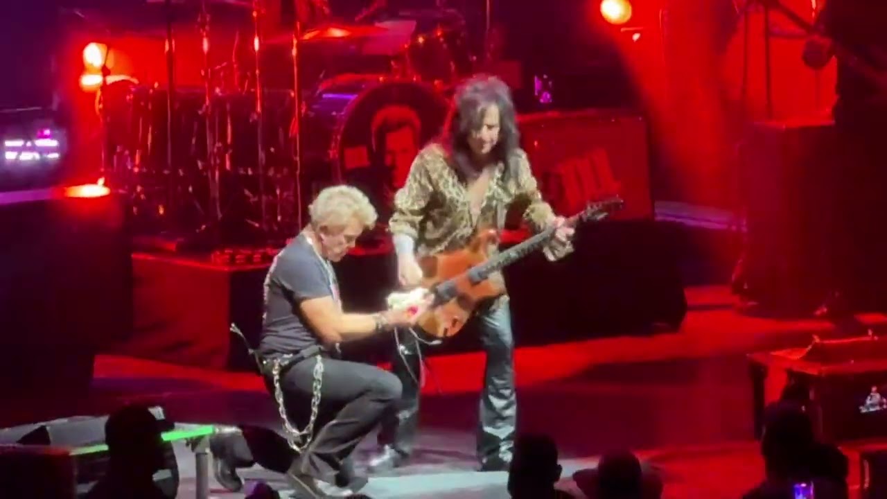 Billy Idol @ Pine Knob 2025-08-28 - Rebel Yell