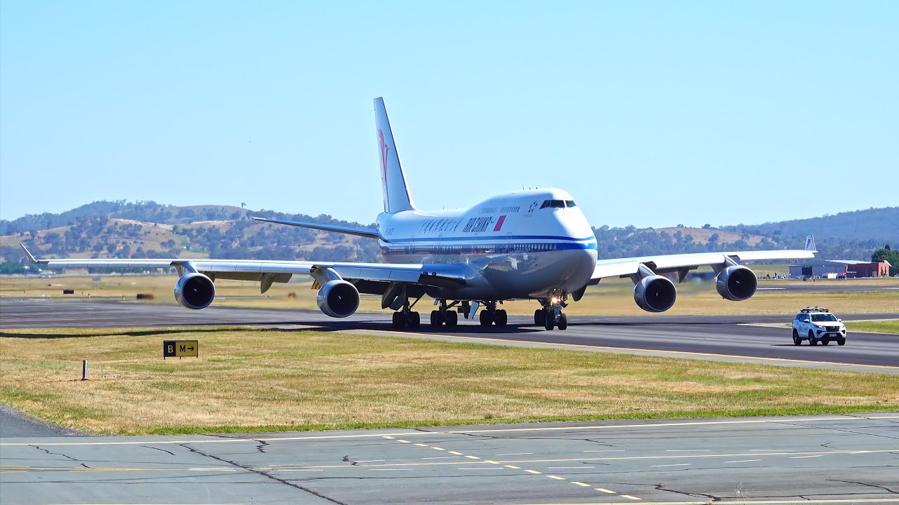 Boeing 747 Surprise Visit!  Canberra Airport Plane Spotting CBR/YSCB
