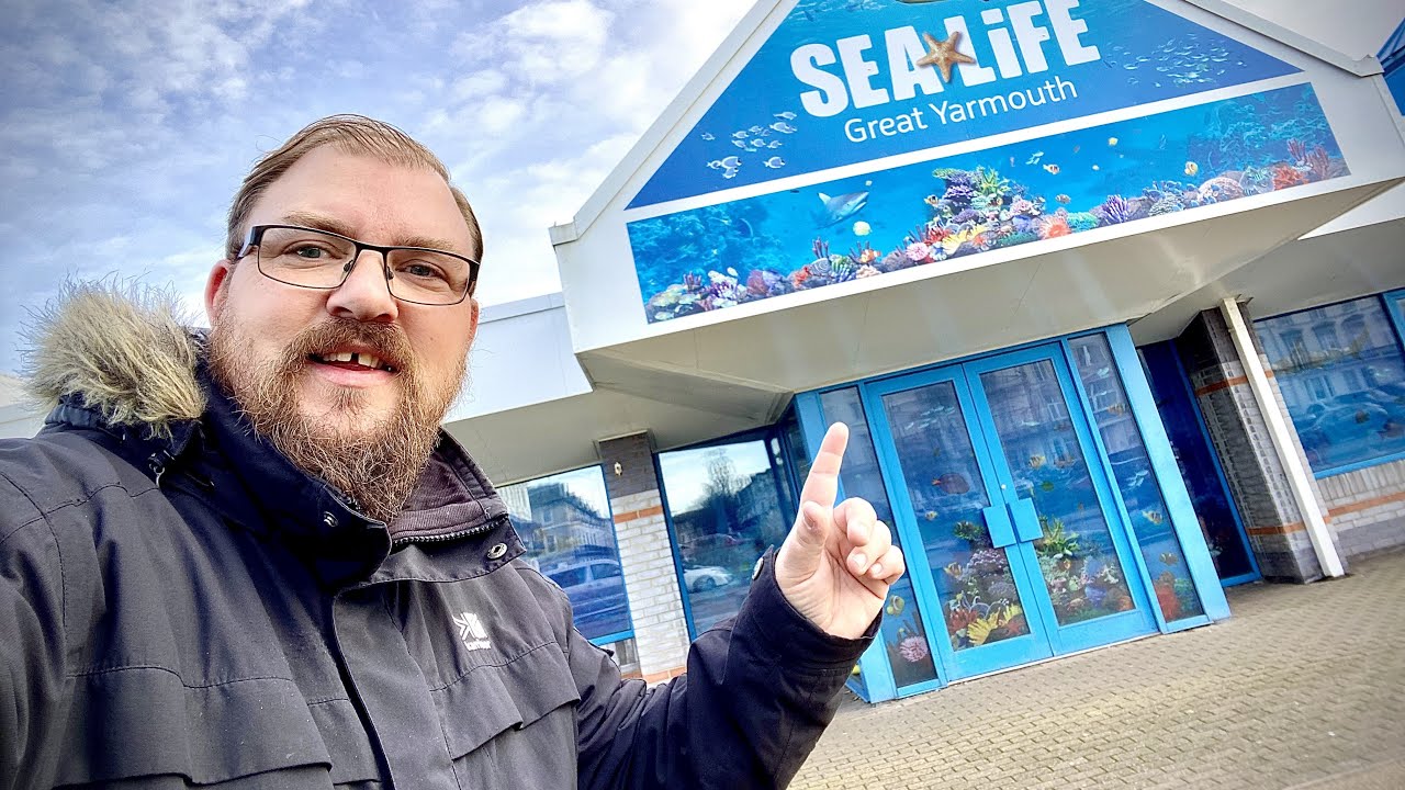 Visiting SEA LIFE Great Yarmouth - One Take Vlog!