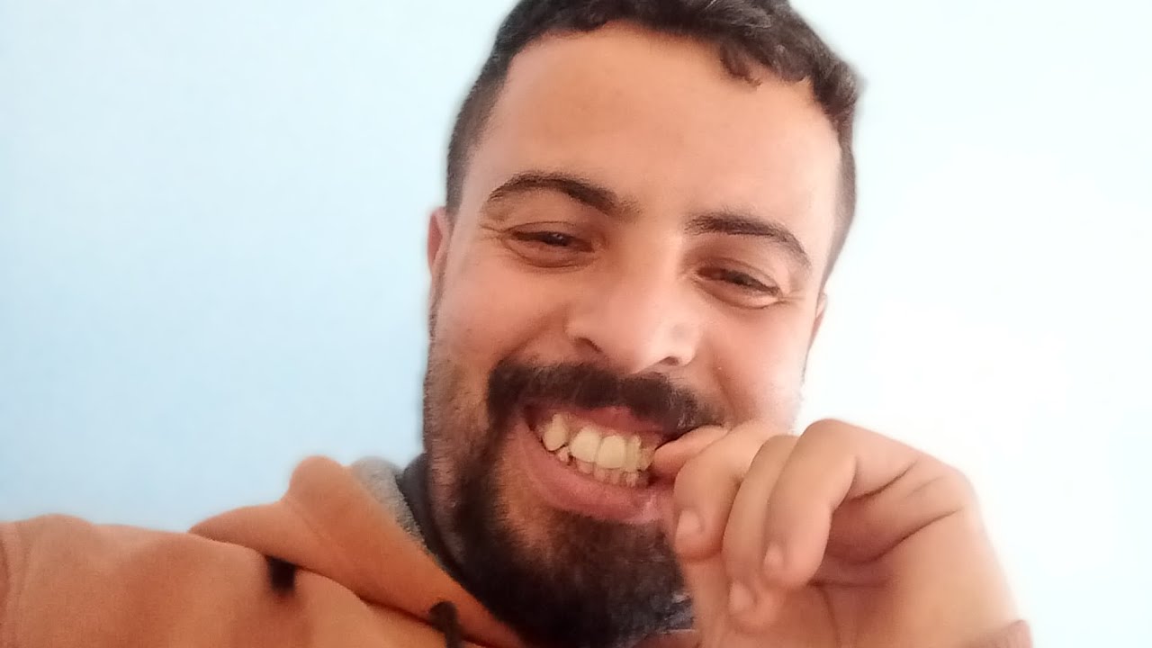 قال لي فين غادي قال لي انا غادي 😂ههه... 