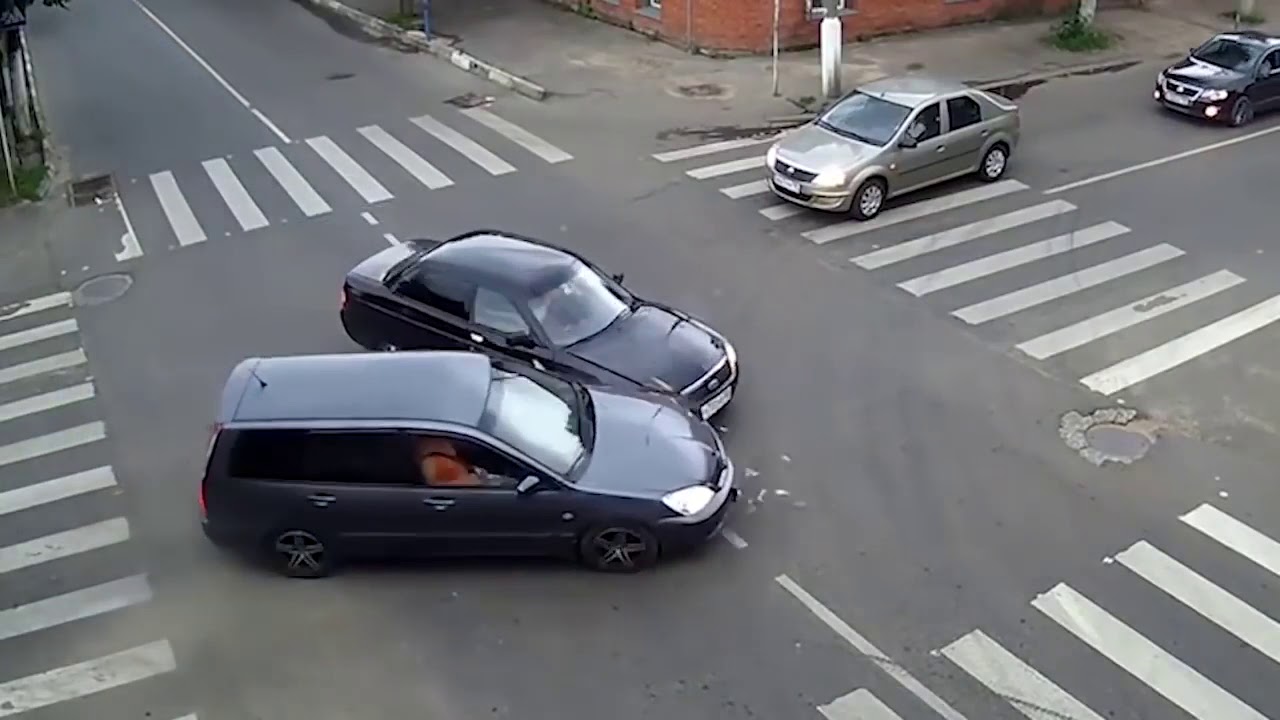 Russian crazy drivers car crash compilation November 2019/13