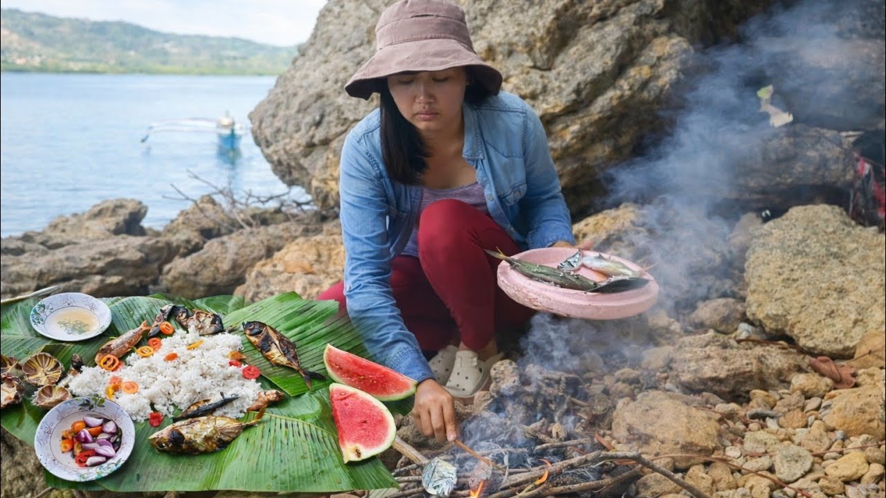 VERY SIMPLE LIFE IN THE PROVINCE 