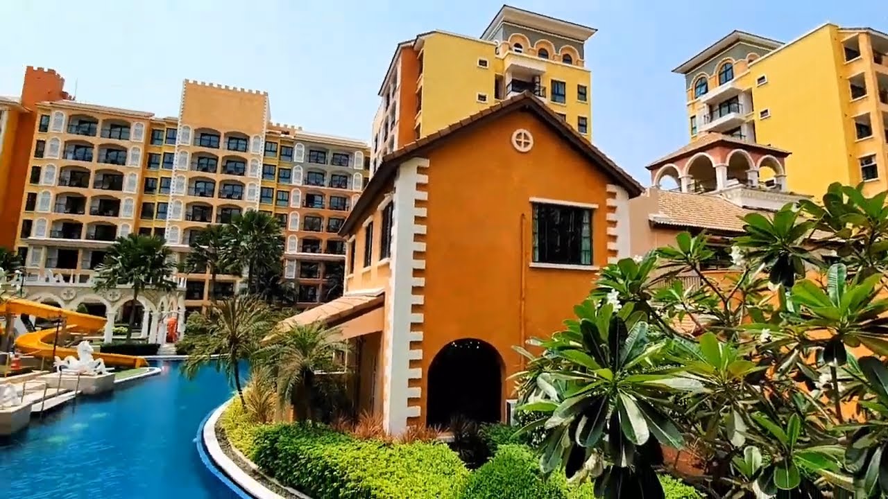 Checking a room in Venetian Signature Condo Resort Pattaya, Thailand (2022-03-04)