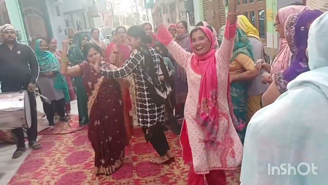 Delhi, ଆଉ ଉତ୍ତର ପ୍ରଦେଶ ରେ କେମିତି ବାହାଘର ହୁଏ ପୁରା ଭିଡ଼ିଓ ଦେଖନ୍ତୁ ଶେଷରେ ପୁଲ୍ ମସ୍ତି 💐💐💐