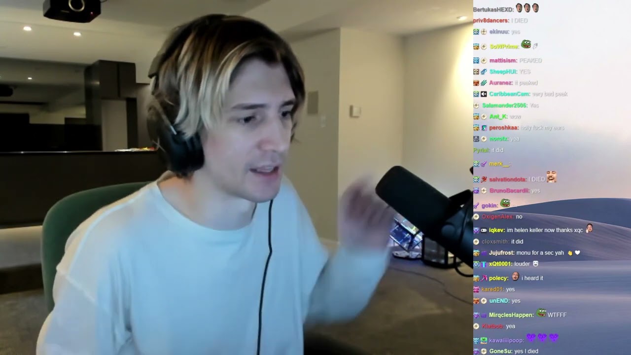 xqc mic peaking