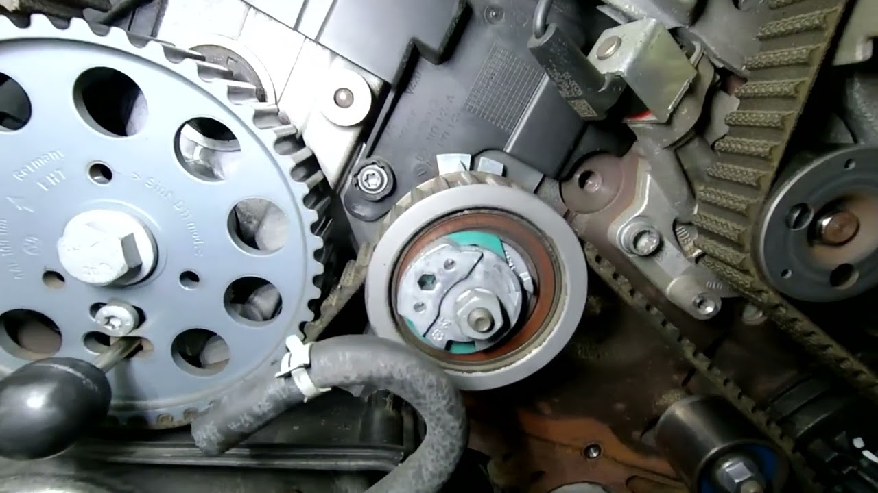 Жесть на СТО или будни автомехаников #167 Ремень Грм работает в масле. Ауди A4 2.0 tdi DETA.