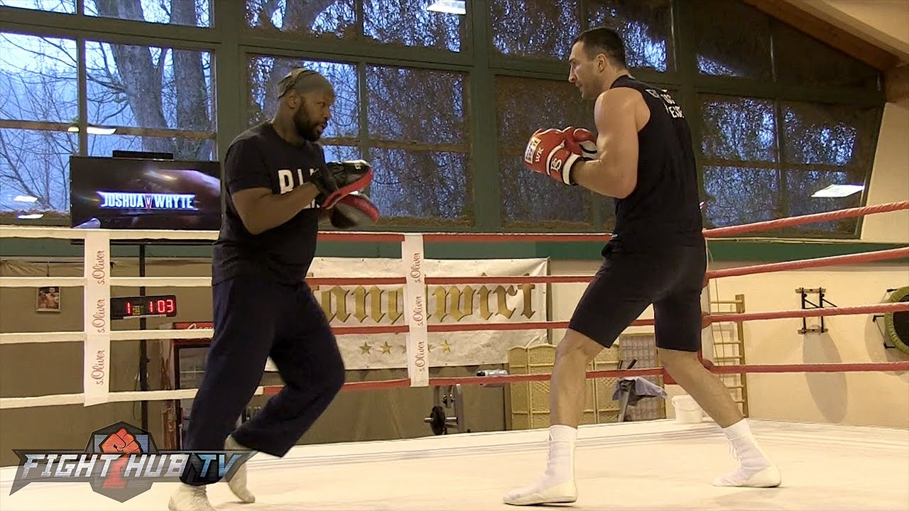 Wladimir Klitschko BLASTS the Mitts with vintage STEELHAMMER RIGHT HANDS!