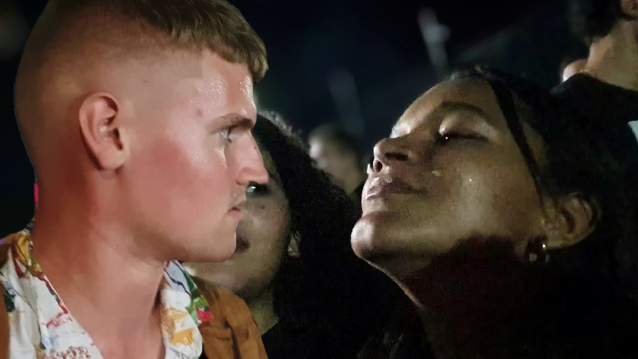 I Went to Brazil&rsquo;s Carnival And Girls Kept Trying to Kiss Me! 🇧🇷