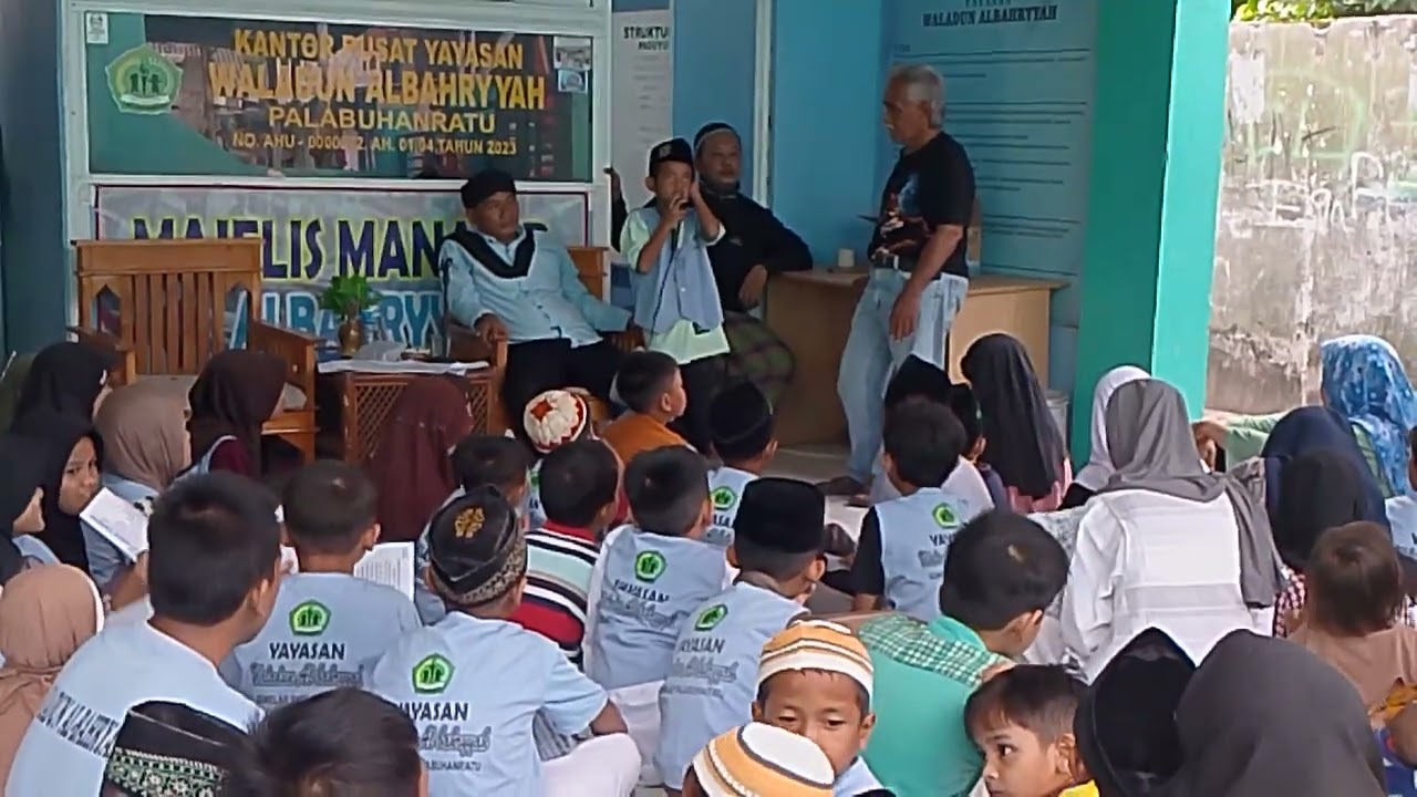 Acara rutinan santunan  yayasan waladun albahryyah Gumelar palabuhan ratu 