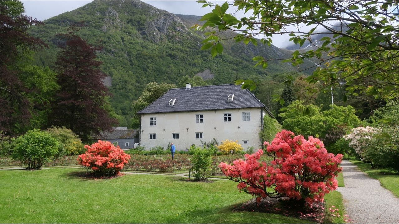 Baroniet Rosendal am Hardangerfjord in Norwegen 4K