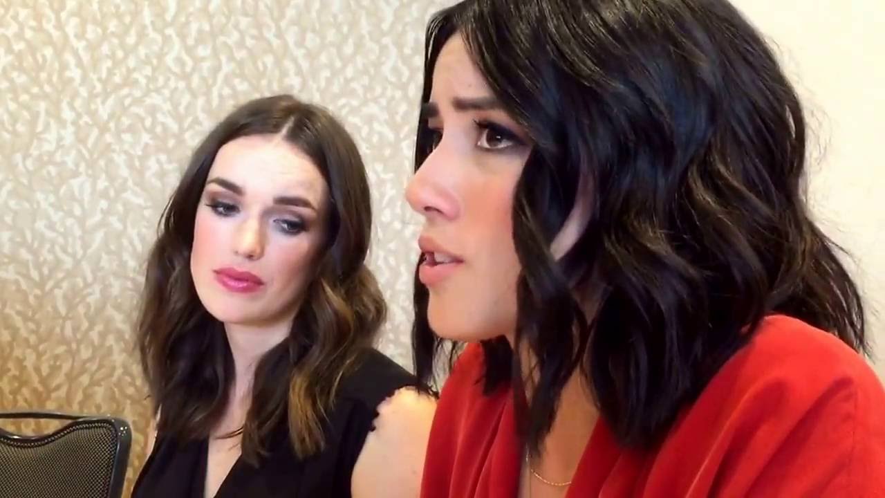 Chloe Bennet and Elizabeth Henstridge for Agents of SHIELD at Comic Con 2016!