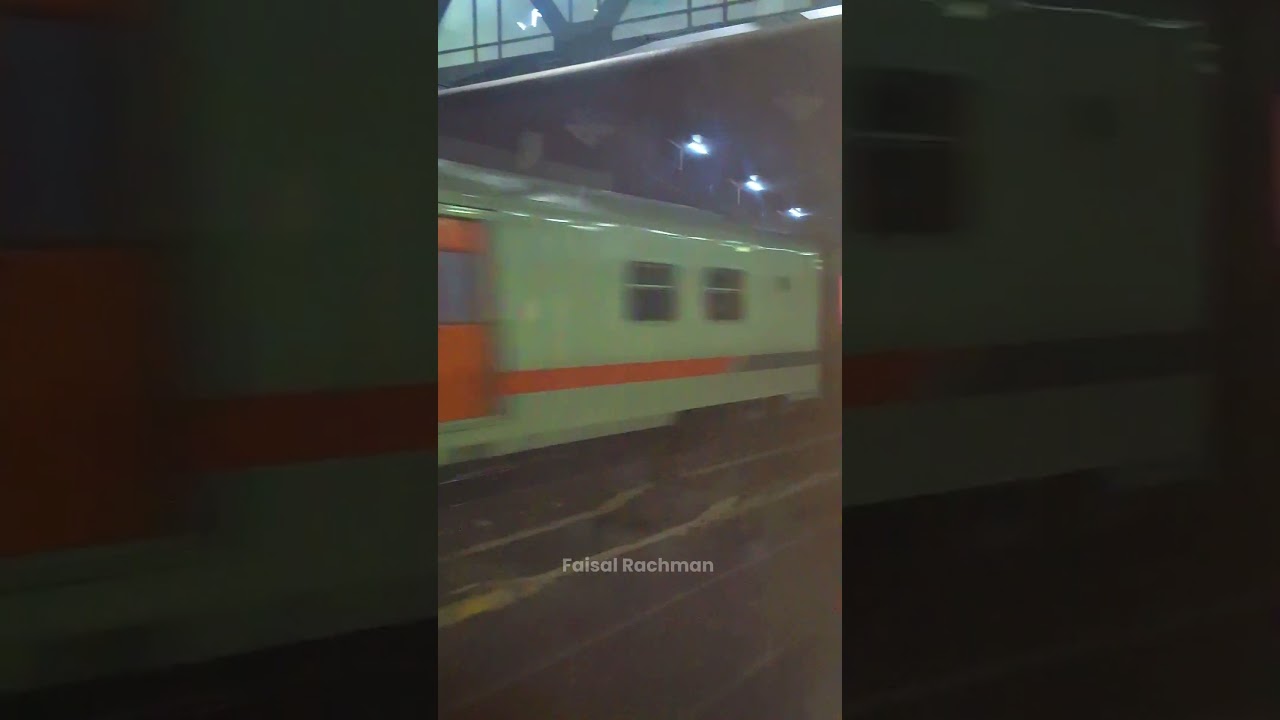 Kereta Api Malabar Ngebut Parah !! #shorts #kamalabar #ngebut #keretaapi #cc206 #railfans #kai