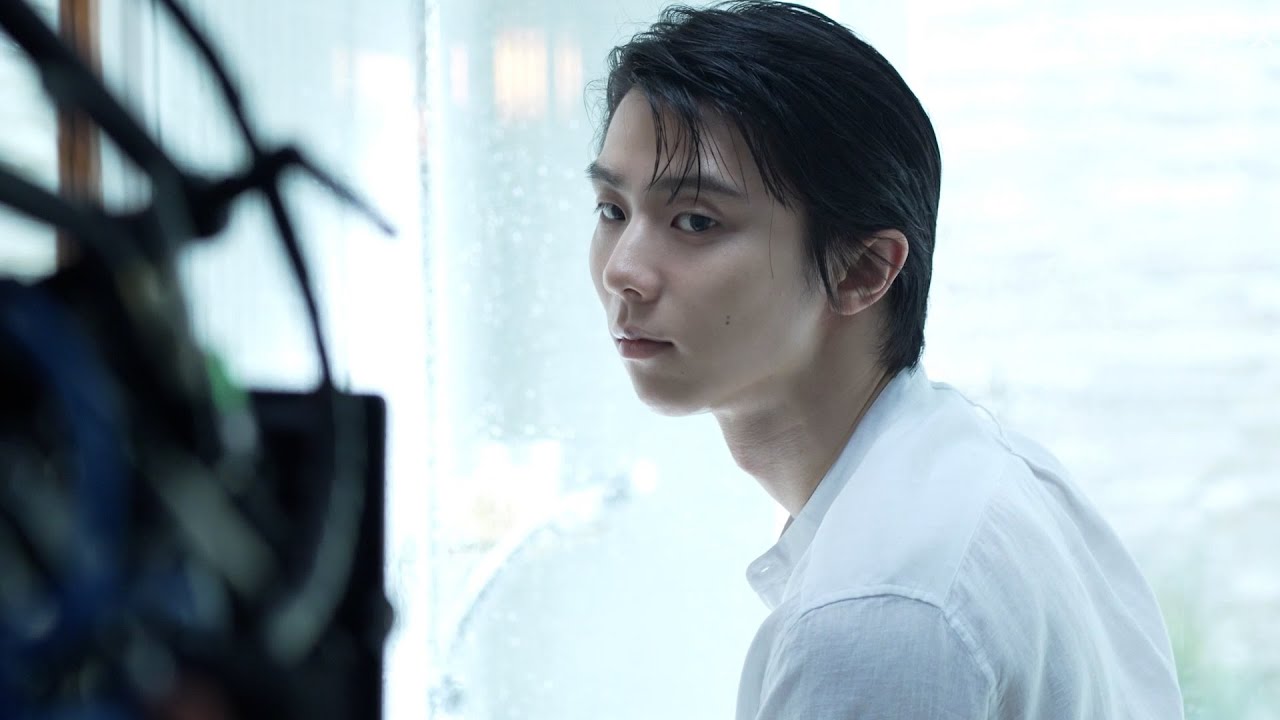 羽生結弦、撮影現場でも圧倒的なオーラを放つ！凛とした表情が夏の白波のよう 新・薬用 雪肌精「新しいステージへ」編公開