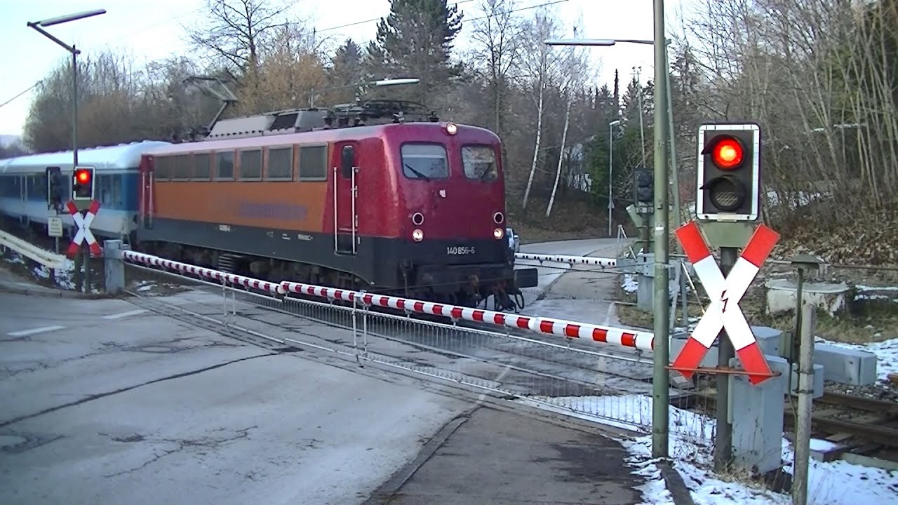 Spoorwegovergang Bopfingen (D) // Railroad crossing // Bahnübergang