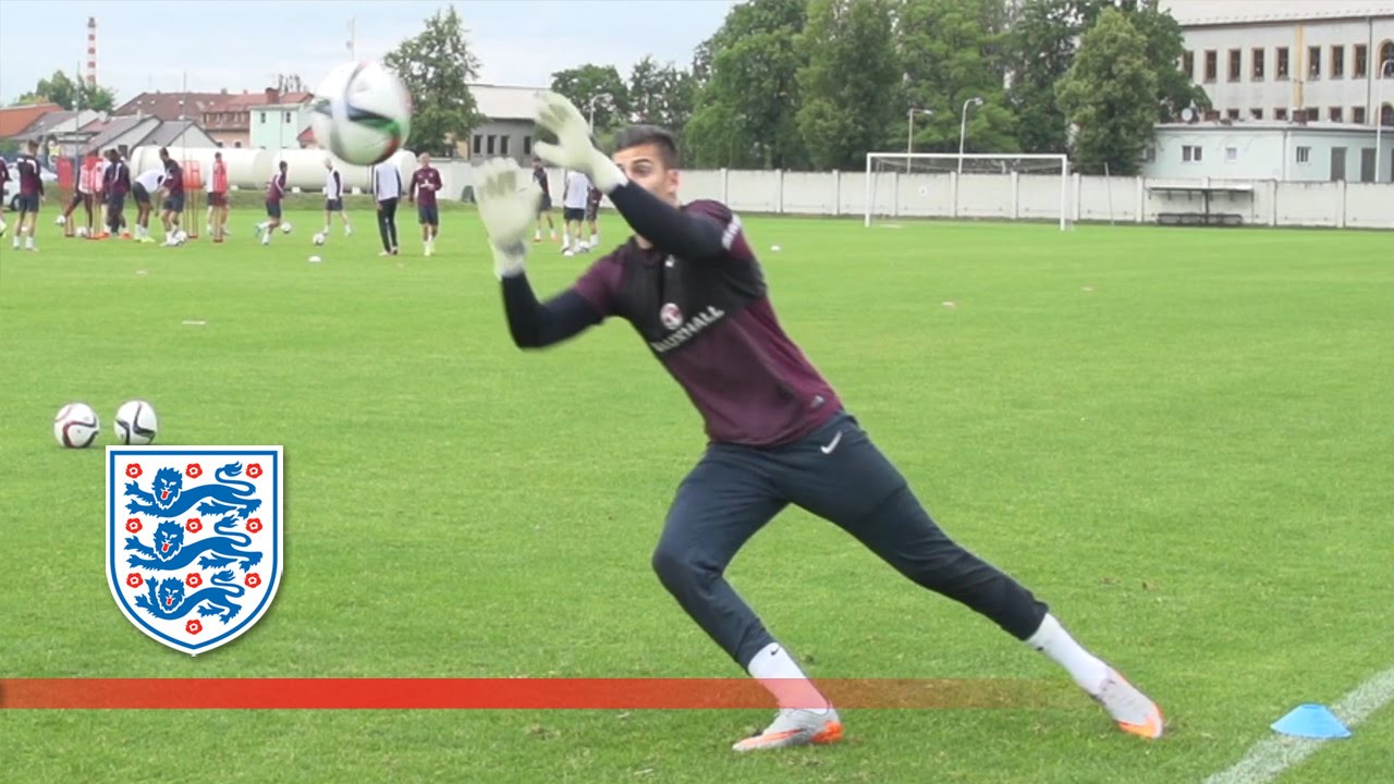 Speed and agility drills - England U21s goalkeepers | Inside Training