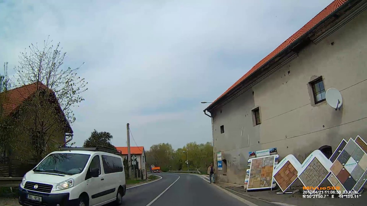 CZ: Straškov-Vodochody. Ústecký kraj. April 2017