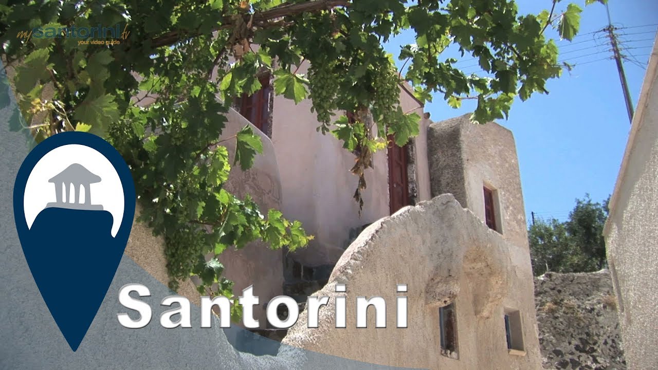 Santorini | Finikia town