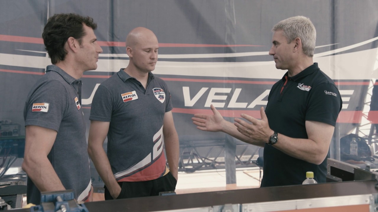 Entre bastidores: Equipos de carreras (Juan Velarde)